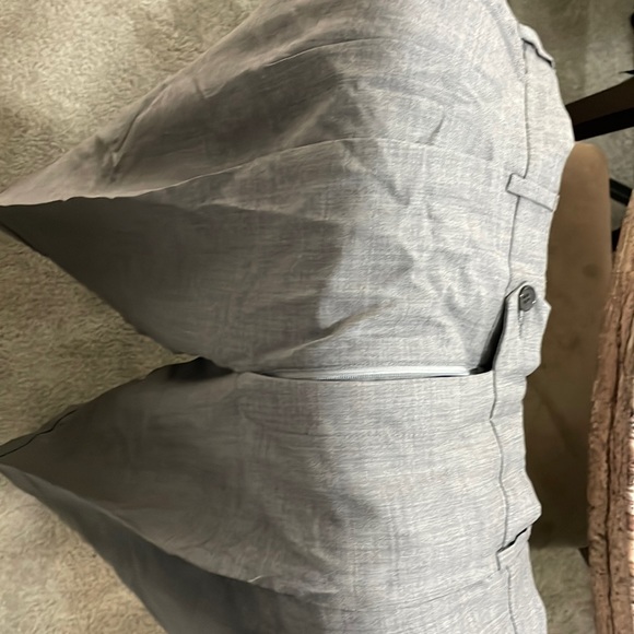 Dress pants $15 - Picture 1 of 4